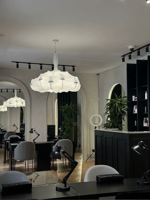 Dark Mode Beauty Salon