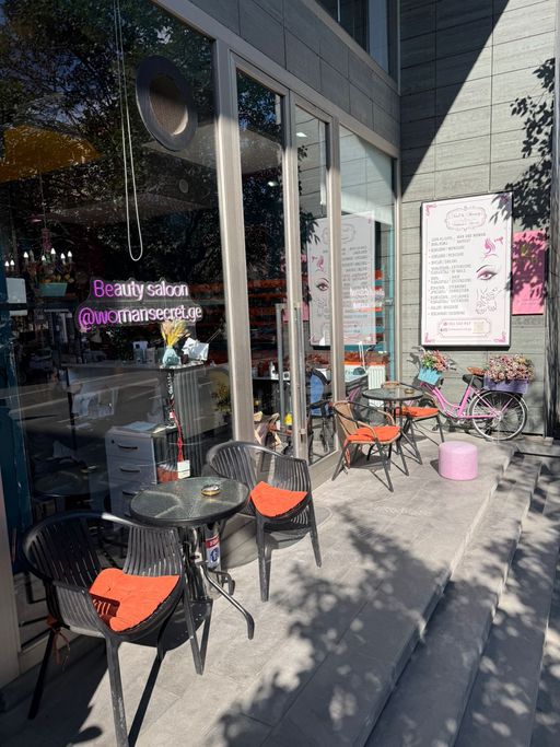 Beauty Salon Woman Secret